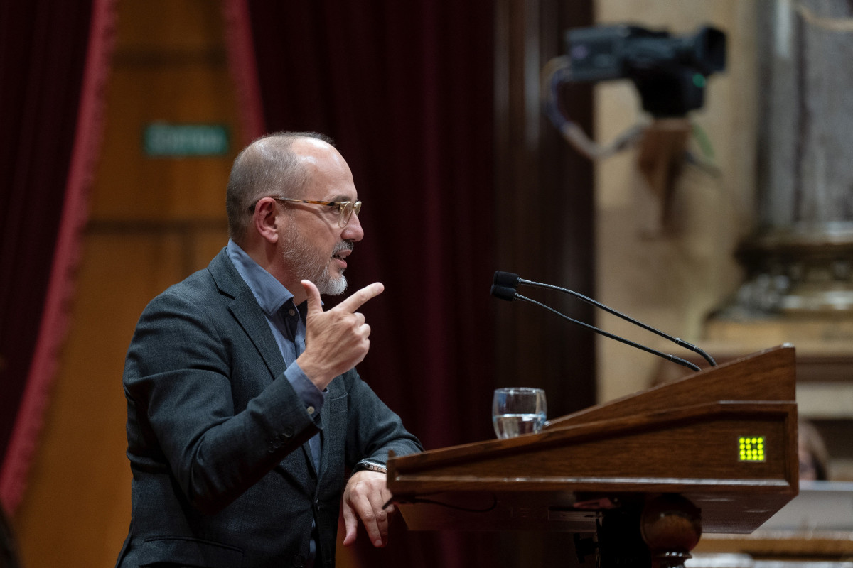 Archivo - El conseller de Derechos Sociales de la Generalitat, Carles Campuzano,en una imagen de archivo