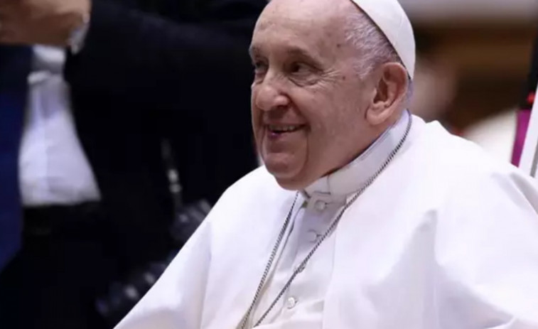 Última hora de la salud del Papa: informan que ya se puede poner en pie