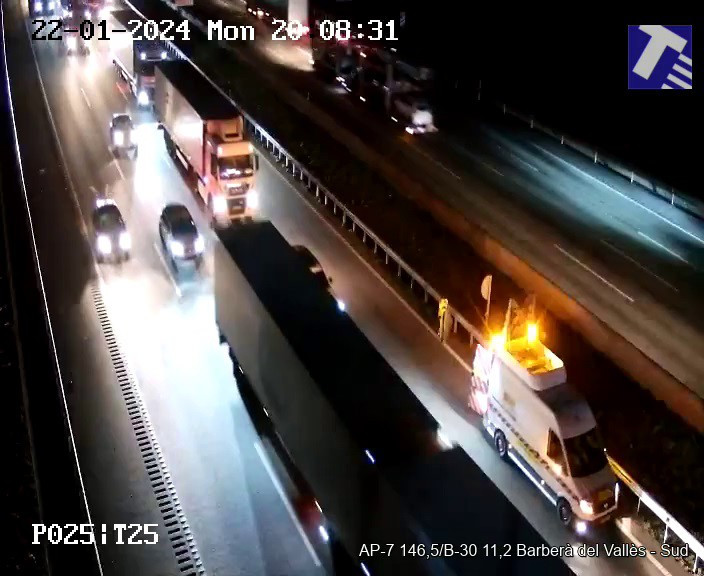 Reabiertos todos los carriles de la AP-7 en Barberà del Vallès (Barcelona) en sentido sur