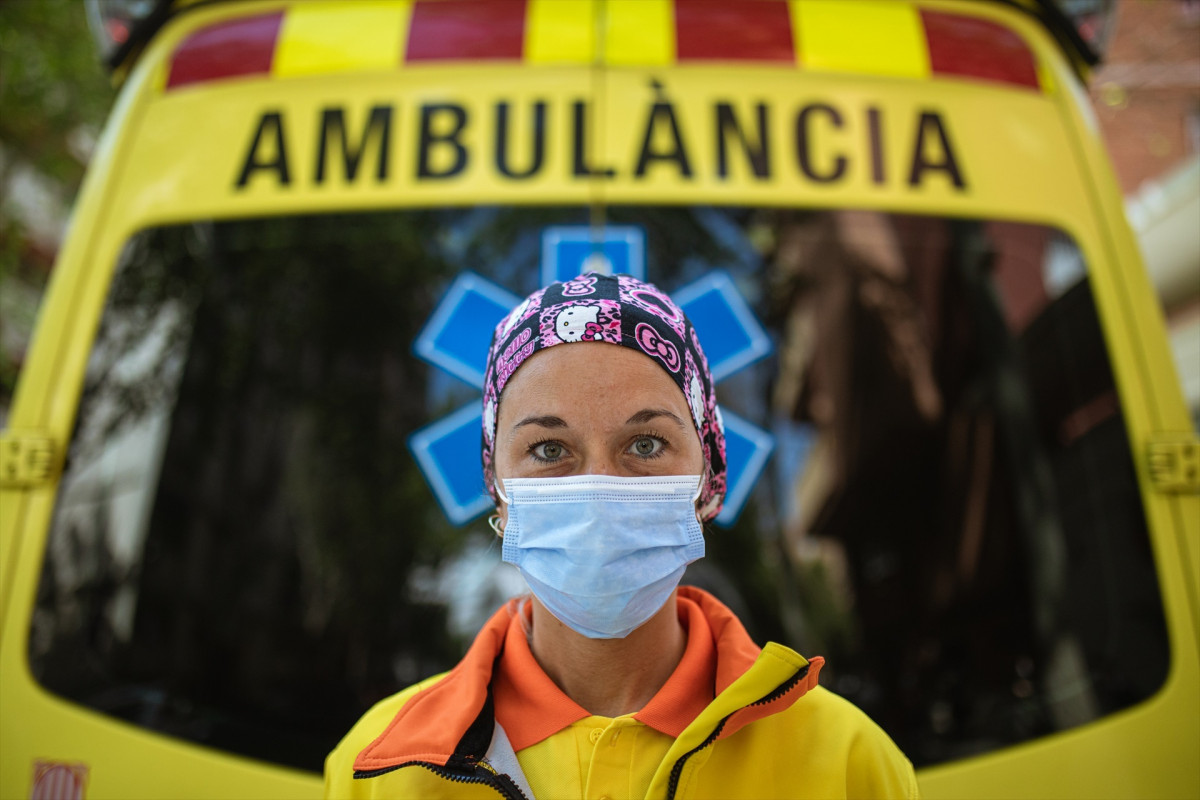 EuropaPress 2847430 tecnico sistema emergencias medicas sem generalitat cataluna junto
