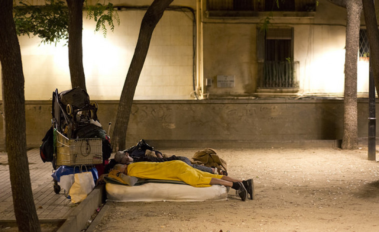 Detenido por apuñalar a dos personas sin hogar en Barcelona