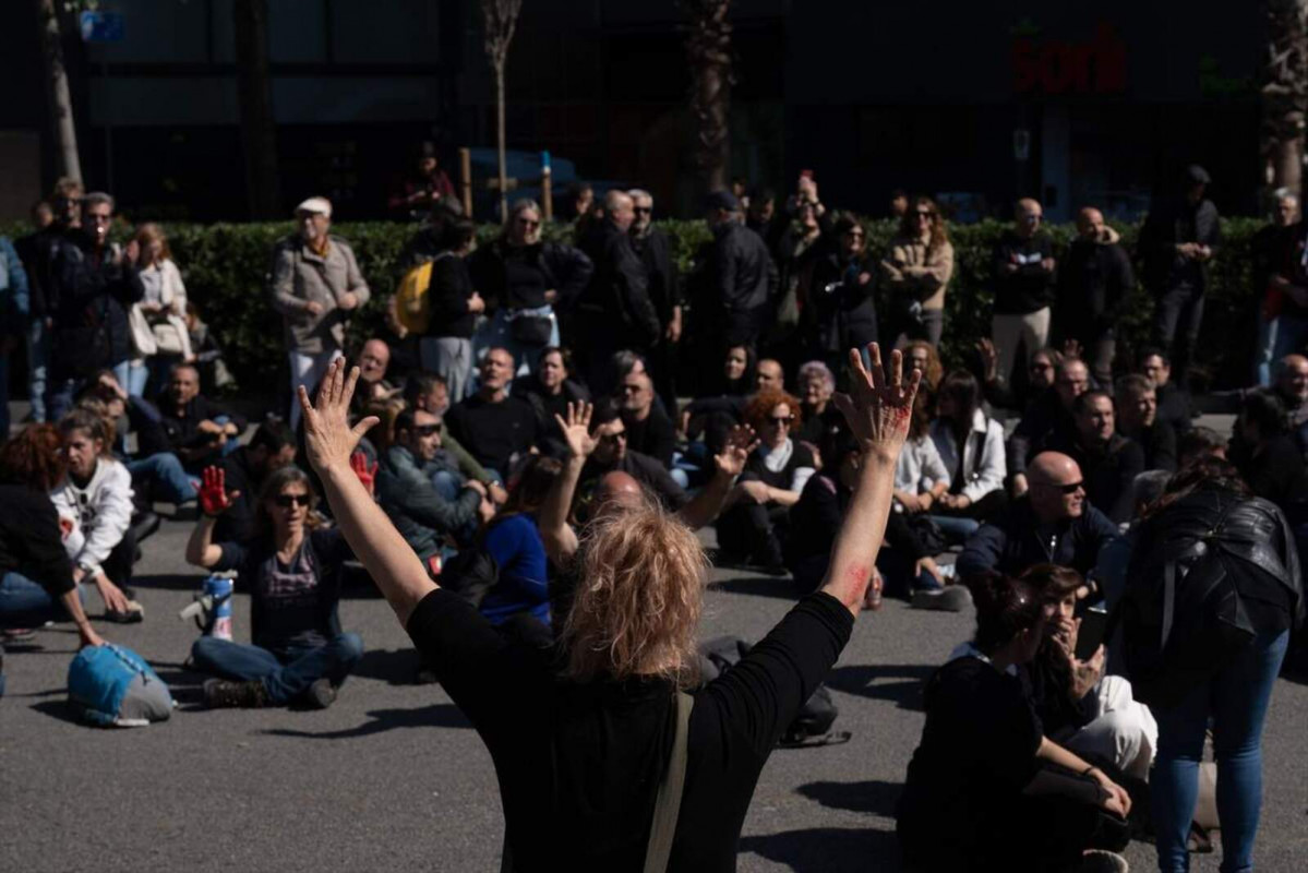 Europapress 5825474 funcionarios prisiones cortan gran via protesta muerte trabajadora 1600 1067