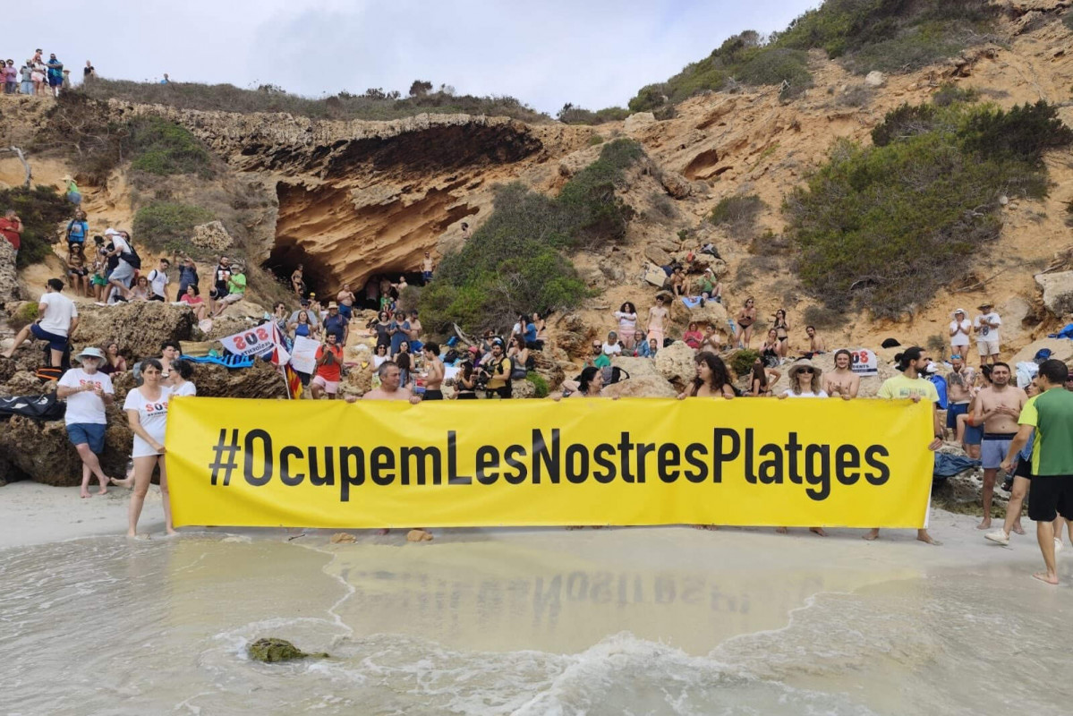 Europapress 6035760 movimiento ocupemos playas celebra haber recuperado calo des moro nueva 1600 1067