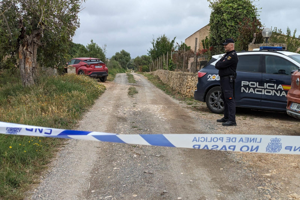 Cordon policial 1600 1067