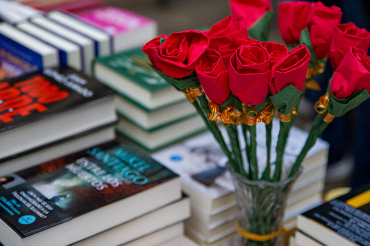 Europapress 5141536 libros rosas puesto celebracion dia internacional libro 23 abril 2023 1600 1067