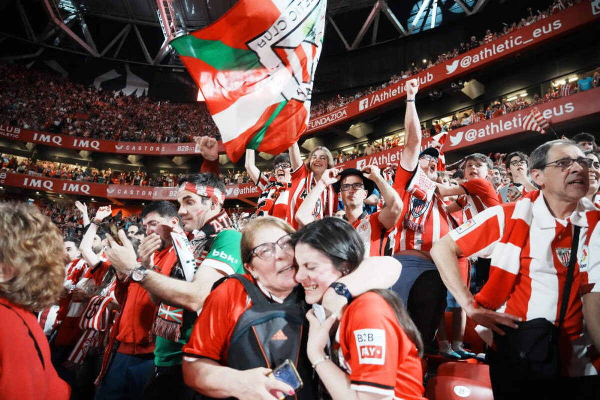 Europapress 5871003 centenares aficionados athletic club bilbao celebran victoria equipo ganar 1 1600 1067