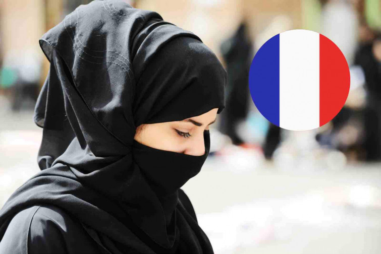 Asociaciones feministas respaldan la dirección del centro educativo de Logroño  por prohibir el velo