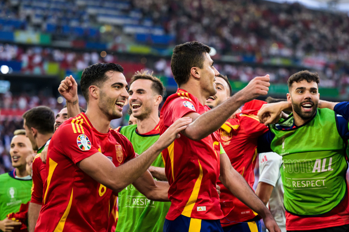 EuropaPress 6073984 july 2024 stuttgart germany 240705 mikel merino and rodrigo hernandez of
