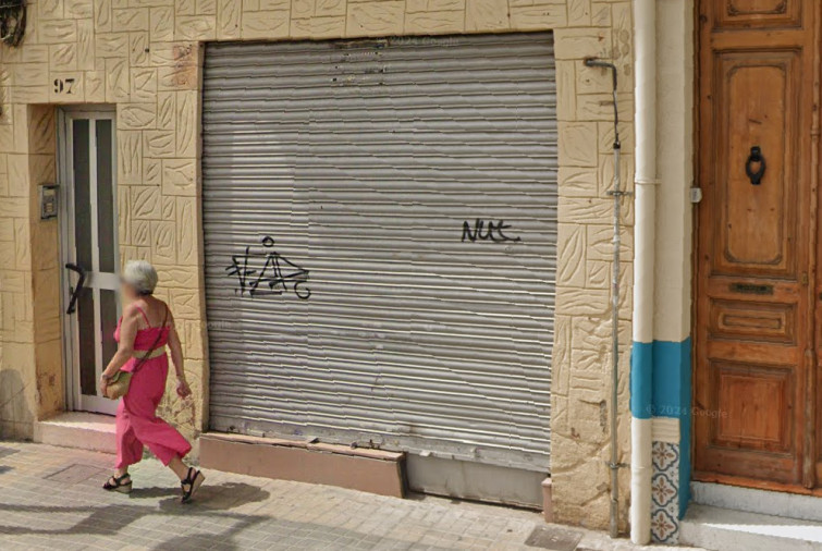 Badalona desaloja a los vecinos de un bloque donde se ha detectado una grieta