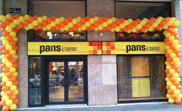 Los hermanos Carrulla venden Pans & Company, Ribs, FresCo y Santamaria a una empresa portuguesa