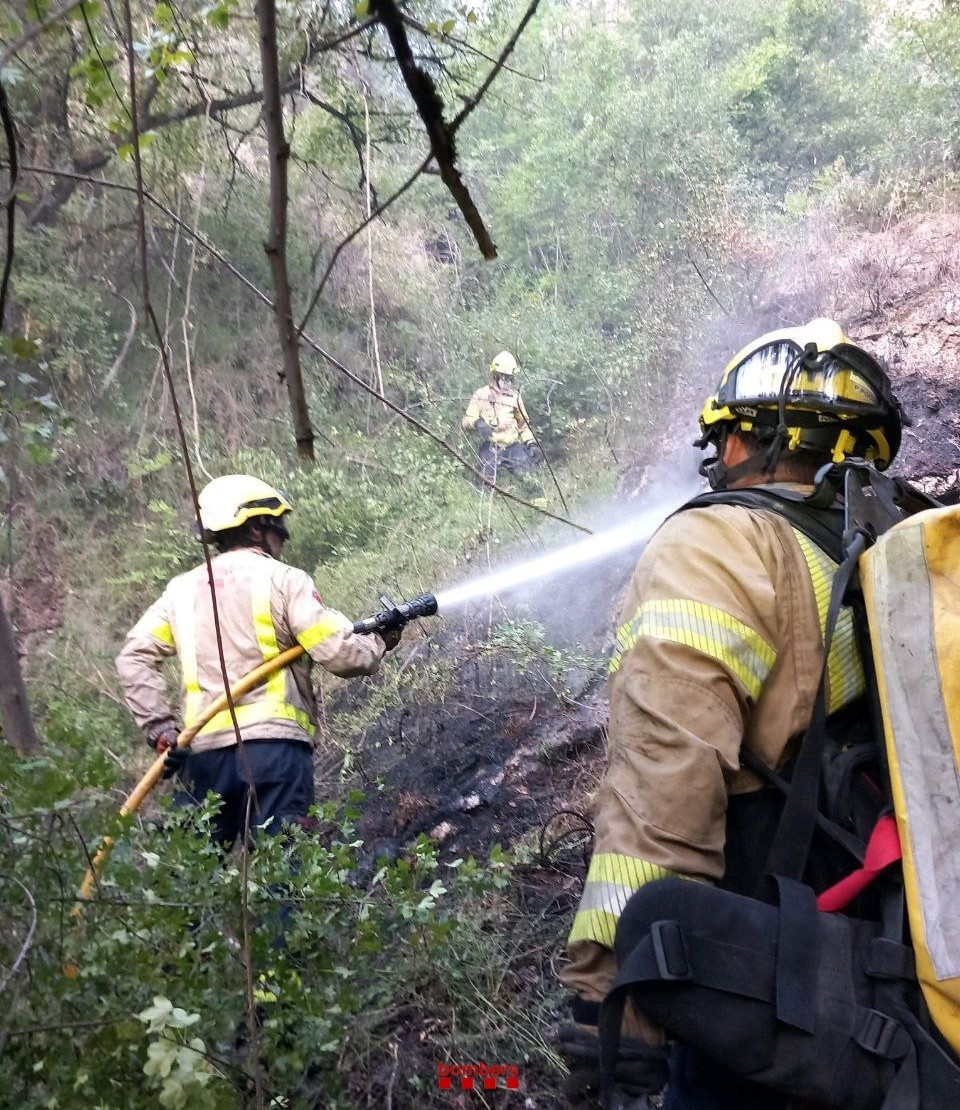 EuropaPress 6134779 bomberos trabajan incendio sort lleida agosto 2024