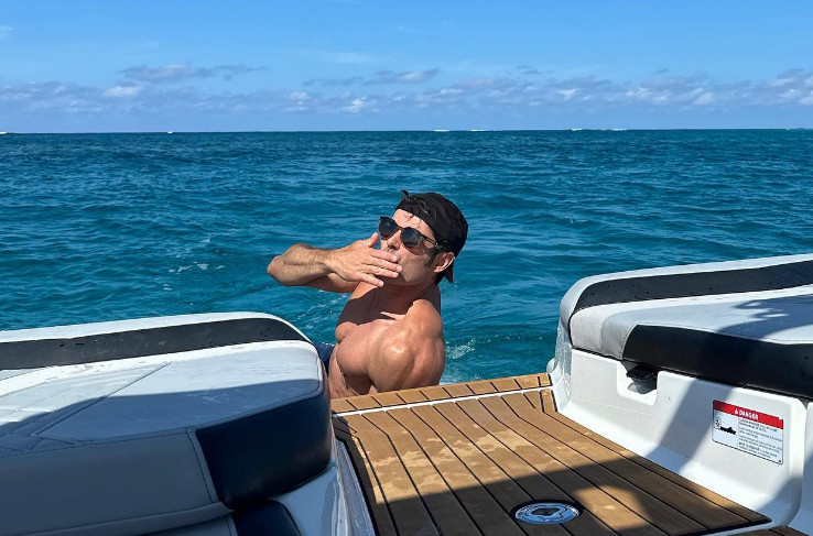Zac Efron traquiliza a sus fans tras su accidente en Ibiza: 
