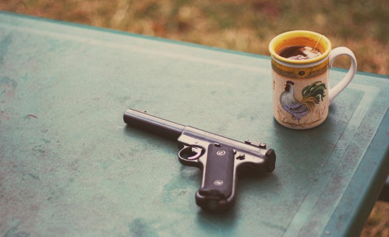 Un niño de 5 años lleva una pistola al colegio y dispara a un compañero