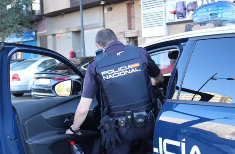 Detenido un hombre por amenazar a un compañero de trabajo con un cuchillo