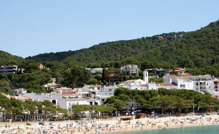 Fallece ahogado un anciano en la playa de Llafranc