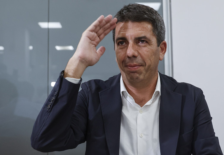 Mazón critica a Albares por el valenciano mientras consiente su recorte en Alicante
