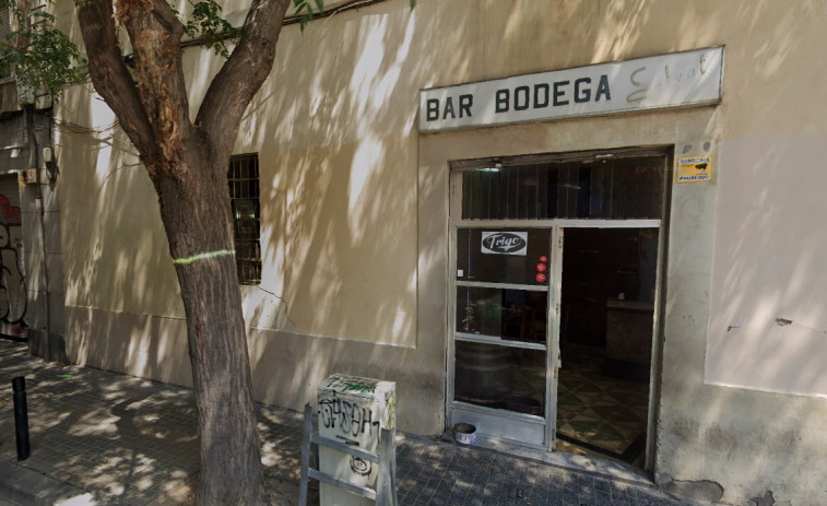 Cierra la histórica bodega Salvat de Barcelona: adiós a uno de los templos del vermut