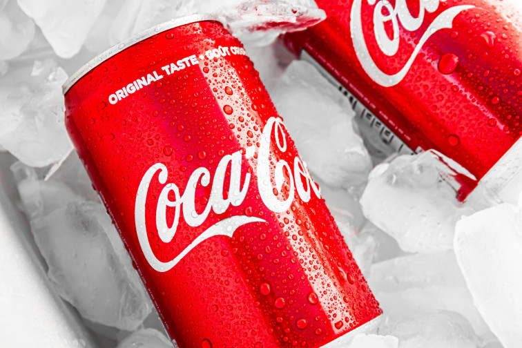 Un marido envenenó las Coca-Colas de su esposa en un intento de matarla y casarse con su hija