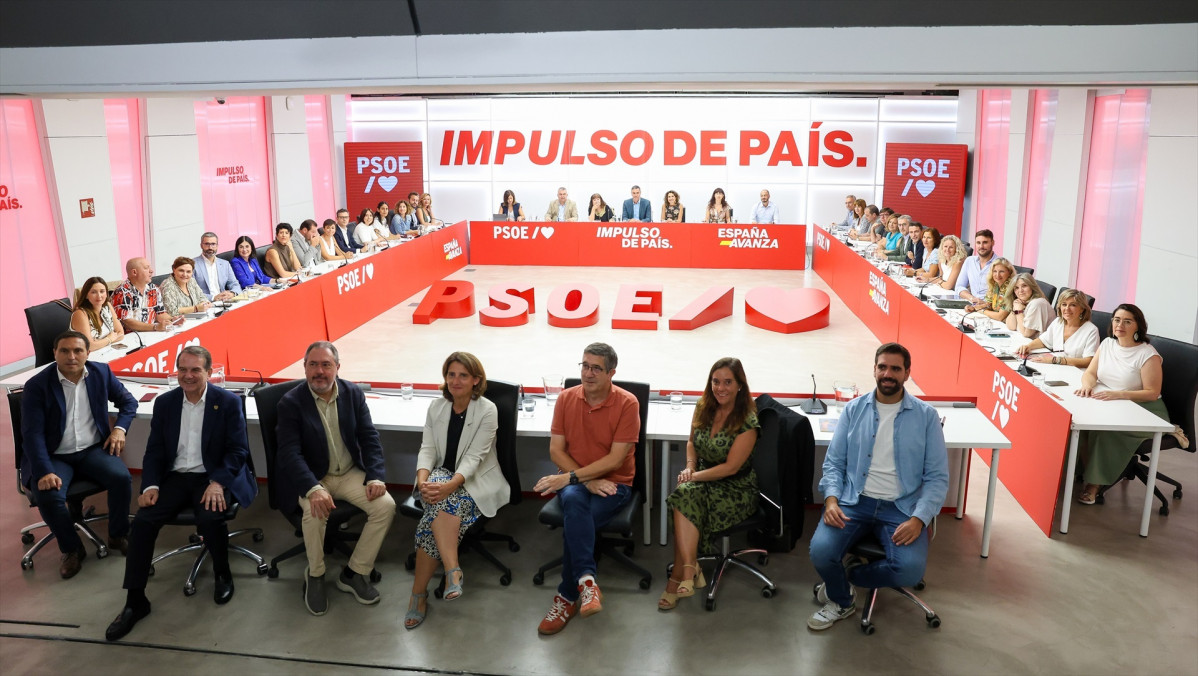 EuropaPress 6188801 presidente gobierno secretario general psoe pedro sanchez preside reunion