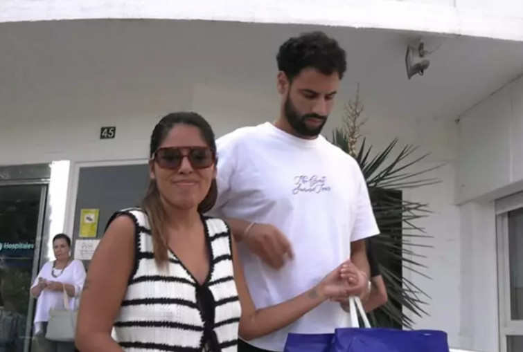 Isa Pantoja sale del hospital tras su operación de apendicitis de urgencia