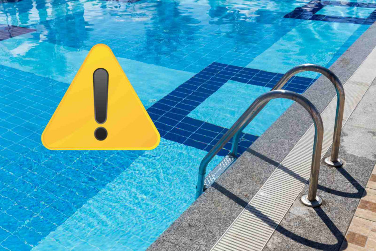 Un niño británico de 15 años lucha por su vida tras casi ahogarse en un parque acuático de Mallorca