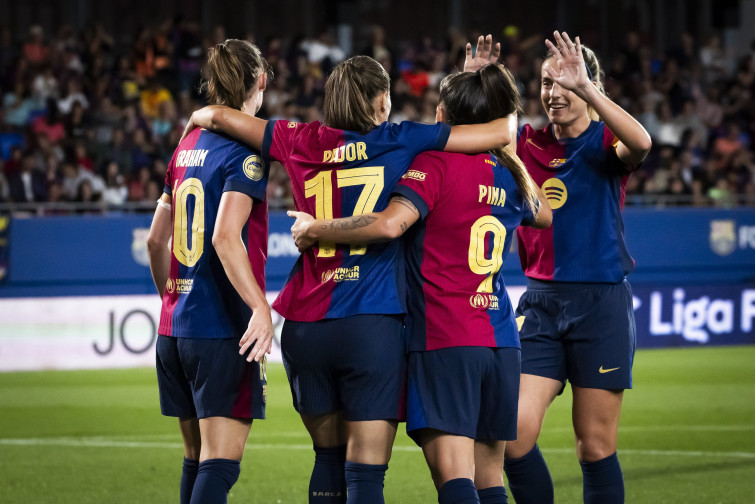 Goleada de escándalo del Barça femenino para seguir en lo más alto de la Liga F (10-1)