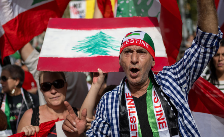 Unas 4.500 personas protestan en Barcelona en apoyo a Palestina y contra el 