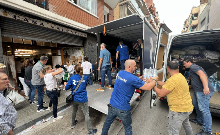 VÍDEO | Gavà llena siete furgonetas de materiales esenciales para los afectados por la DANA