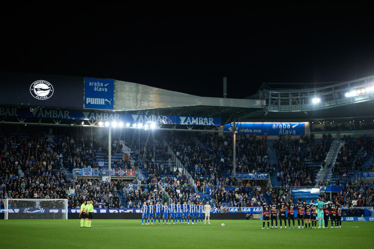 VÍDEO | Estremecedor minuto de silencio en el primer partido de LaLiga tras el desastre de la DANA