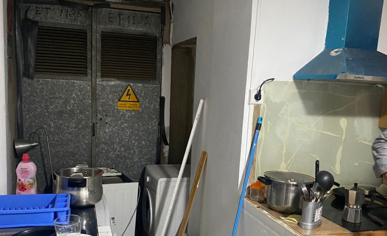 Los Mossos y la Guardia Urbana de L'Hospitalet paralizan la construcción de 11 habitaciones ilegales con graves deficiencias de seguridad en un subterráneo