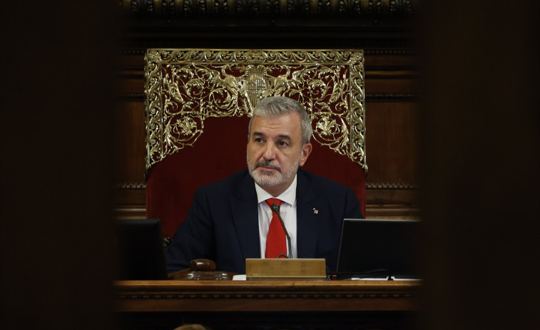 ERC reprocha a Collboni que no haya avisado a la oposición la decisión de cerrar perfiles del Ayuntamiento en Twitter