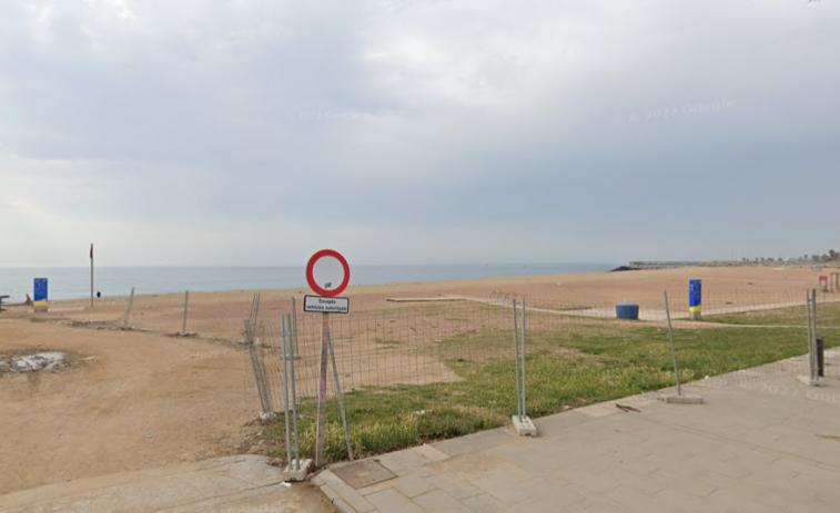 Desaparece un joven en una playa de Sant Adrià de Besòs y encuentran su cuerpo sin vida