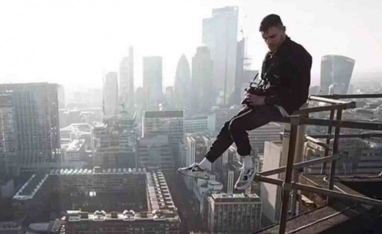 Un influencer muere tras caer desde un puente en España mientras grababa un vídeo para redes sociales