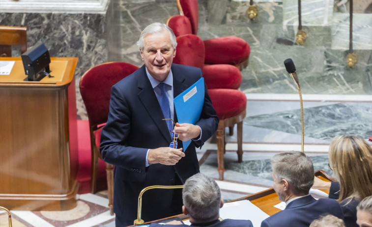 La izquierda y la ultraderecha francesas ya dan por acabado a Barnier y su gobierno