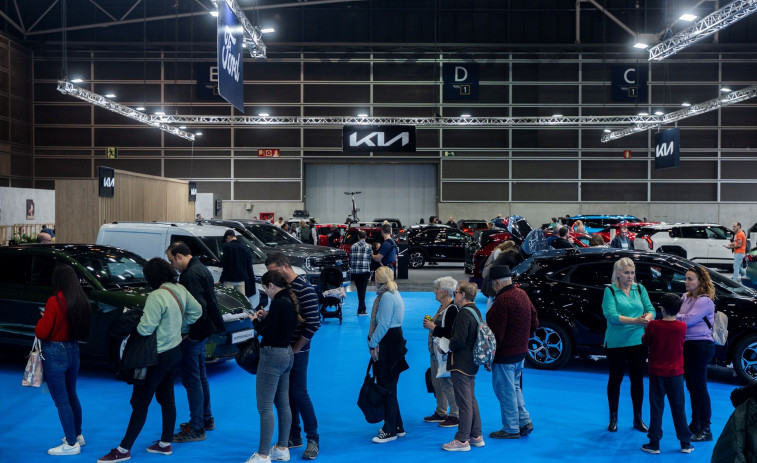 La Feria del Automóvil de Valencia supera los 10.000 visitantes en su arranque