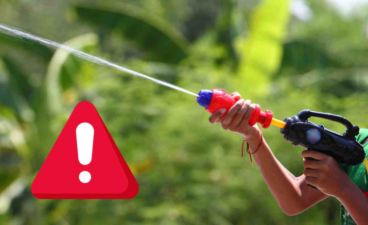 La policía embiste a niño de 13 años con su coche tras confundir su pistola de agua con un arma