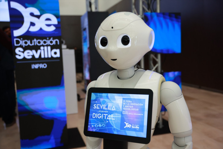 La Revolución robótica llega al fútbol: Pekín acoge el primer partido de robots con IA autónoma