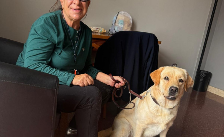 La Fundación ONCE del Perro Guía entrega su perro número 3.000, 'Arena', en Blanes
