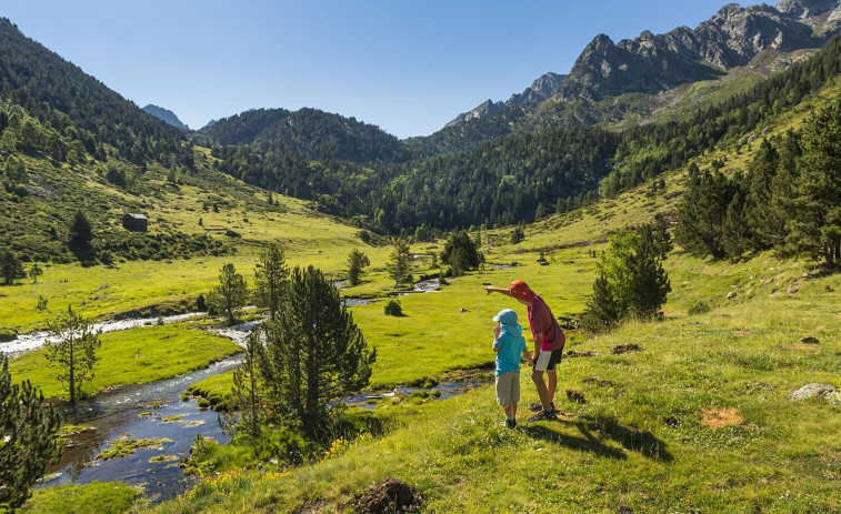 La Generalitat invierte medio millón de euros en los senderos de las comarcas de montaña