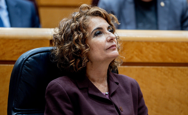 María Jesús Montero responde a las críticas de Felipe González tras la compatibilización de PSOE-A y Hacienda