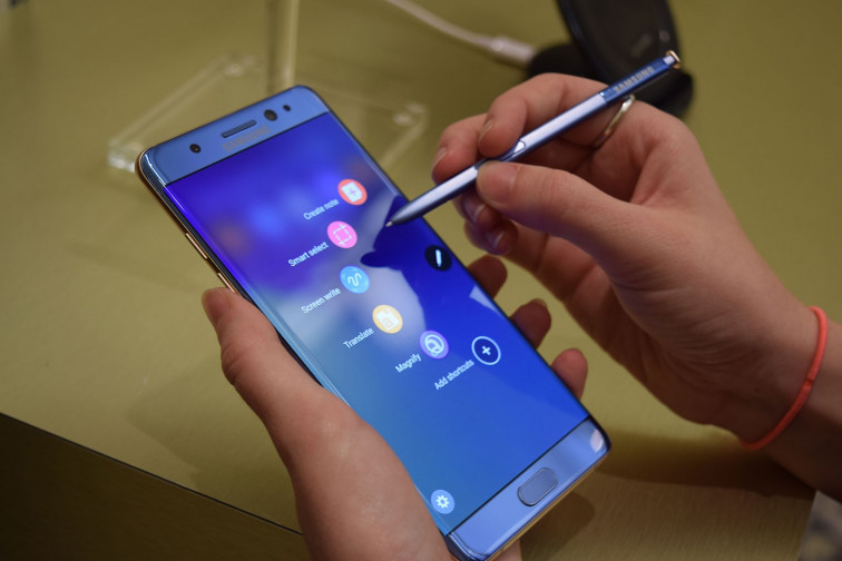 Samsung cancela la venta del Galaxy 7 tras arder 35 baterías