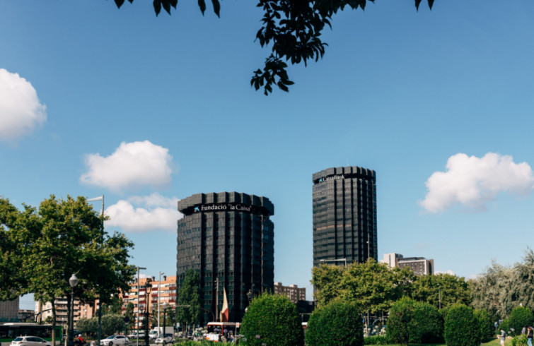 CaixaBank incrementa en un 50% la concesión de hipotecas, alcanzando los 14.000 millones en 2024