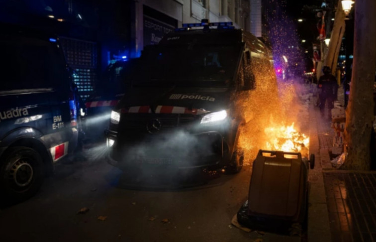 Dos detenidos en la protesta por el cierre de la Antiga Massana de Barcelona