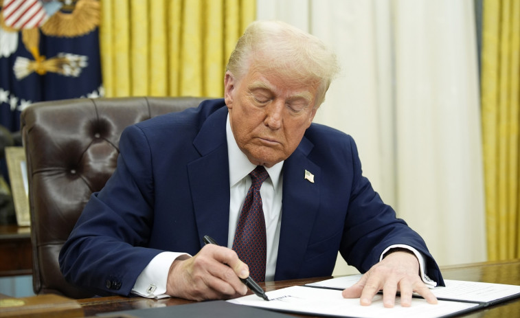 Trump prohíbe los procedimientos químicos y quirúrgicos de reasignación de sexo para menores de 19 años