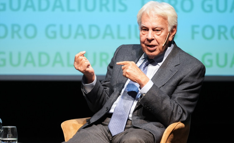 Felipe González reaparece para revelar toda la verdad sobre su relación con Pedro Sánchez