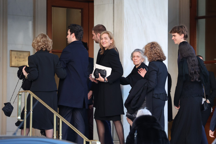El Rey Felipe tiende la mano a su hermana Cristina, pero Letizia sigue firme en su rechazo