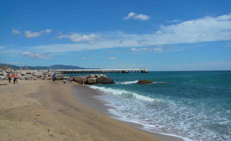 La Playa del Litoral de Sant Adrià reabre tras cuatro años cerrada por metales tóxicos