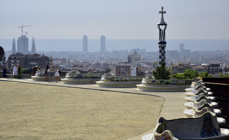 Élite Taxi propone volver a prestar servicio a los vecinos del Park Güell de Barcelona tras 4 meses