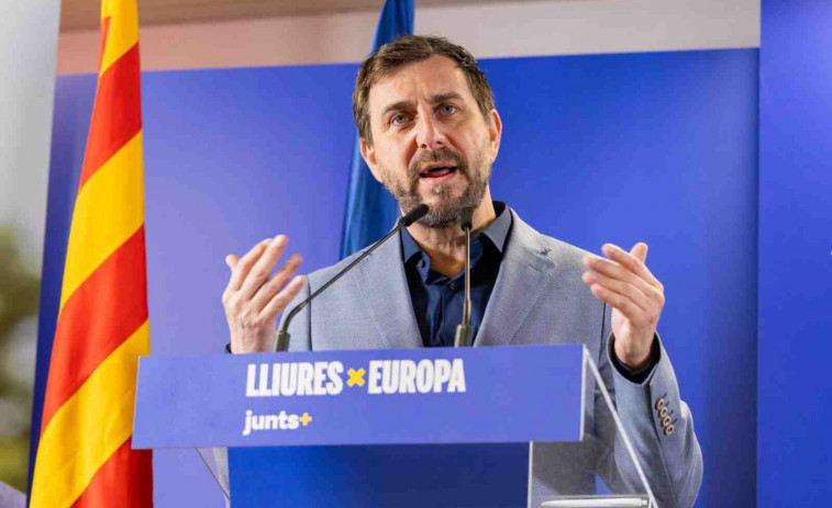 Toni Comín tiene los días políticos contados tras dejarlo caer Puigdemont
