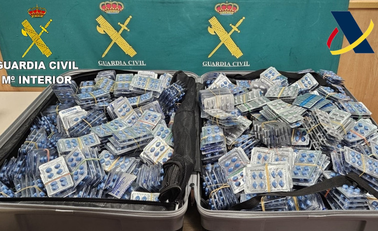 Detenido en el Aeropuerto de Barcelona por transportar más de 20.000 pastillas de Viagra